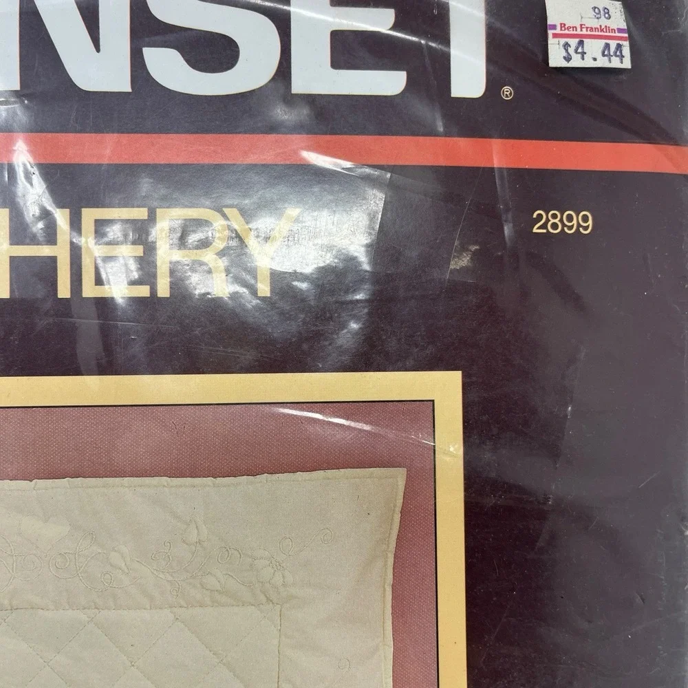 Vintage 70's Sunset Stitchery Keepsake Quilt & Pillow Embroidery Kit 33